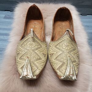 Handcrafted Morish Arabian embossed shoe